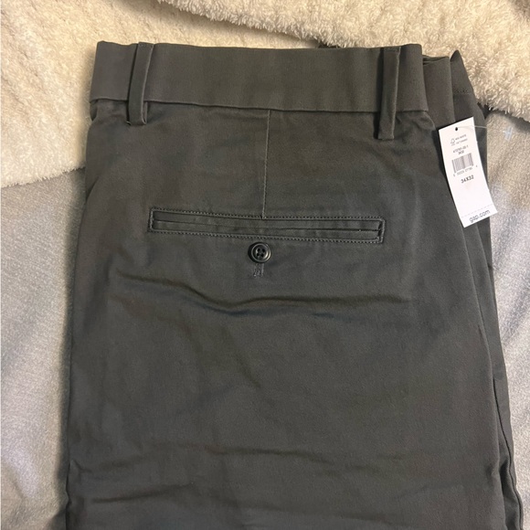 Mens Gap NWT Relaxed Fit Modern Khakis - Picture 3 of 6